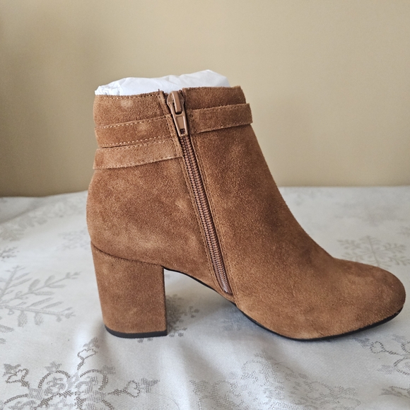 Le Chateau Ankle Boots Cognac Suede Boho Western Party NWT Style Y076 Sz 8 - Picture 7 of 15